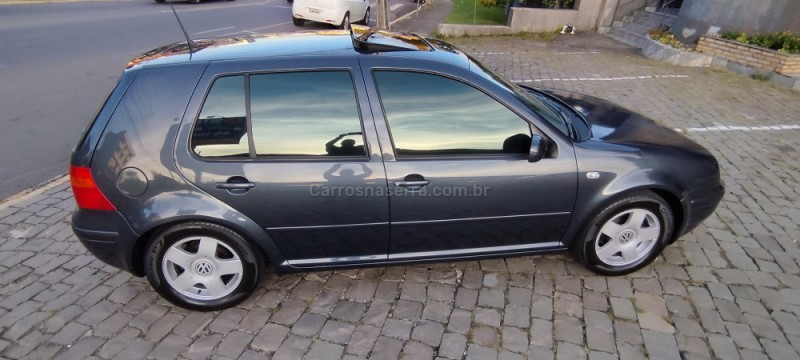 GOLF 1.6 8V GASOLINA 4P MANUAL - 2001 - FARROUPILHA
