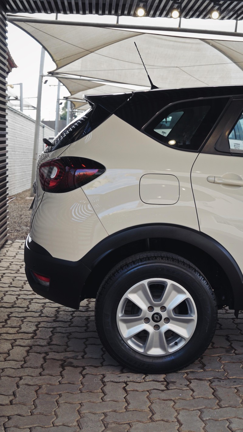 CAPTUR 1.6 LIFE 16V FLEX 4P AUTOMÁTICO - 2019 - LAJEADO