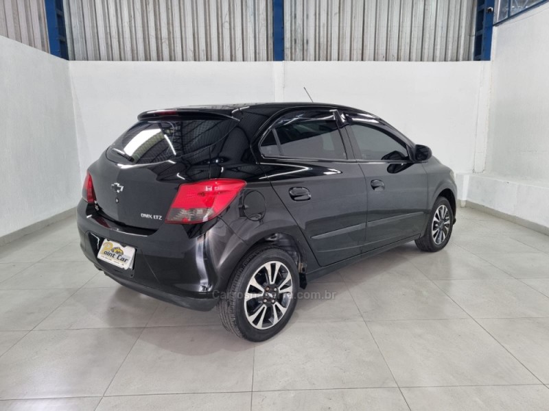 ONIX 1.4 MPFI LTZ 8V FLEX 4P MANUAL - 2014 - VACARIA