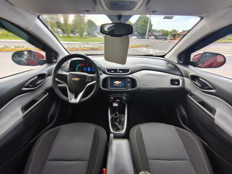 ONIX 1.4 MPFI LT 8V FLEX 4P MANUAL - 2017 - BOM PRINCíPIO