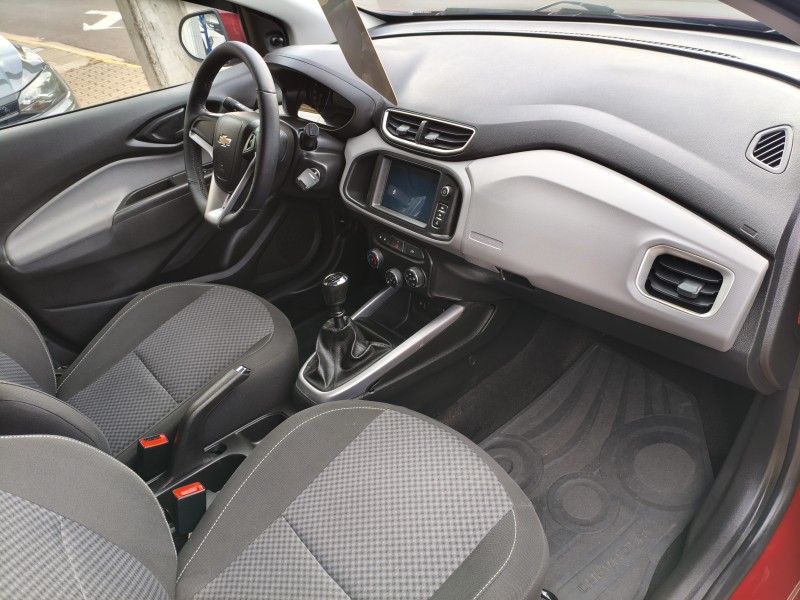 ONIX 1.4 MPFI LT 8V FLEX 4P MANUAL - 2017 - BOM PRINCíPIO