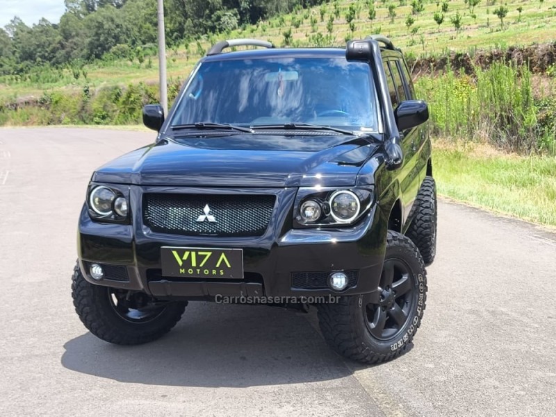 PAJERO TR4 2.0 4X4 16V 131CV GASOLINA 4P MANUAL - 2007 - CAXIAS DO SUL
