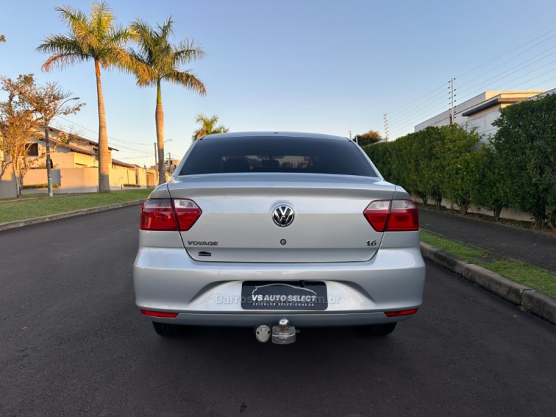 VOYAGE 1.0 MI CITY 8V FLEX 4P MANUAL - 2014 - SãO LEOPOLDO