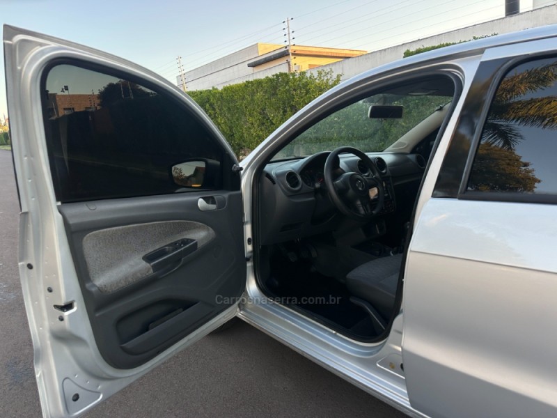 VOYAGE 1.0 MI CITY 8V FLEX 4P MANUAL - 2014 - SãO LEOPOLDO