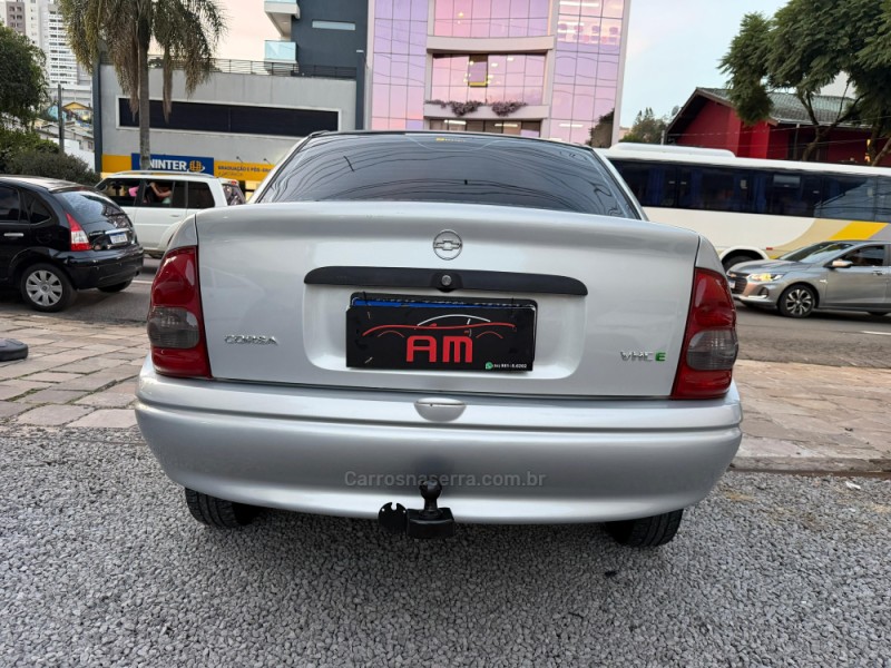 CLASSIC 1.0 MPFI 8V GASOLINA 4P MANUAL - 2003 - CAXIAS DO SUL