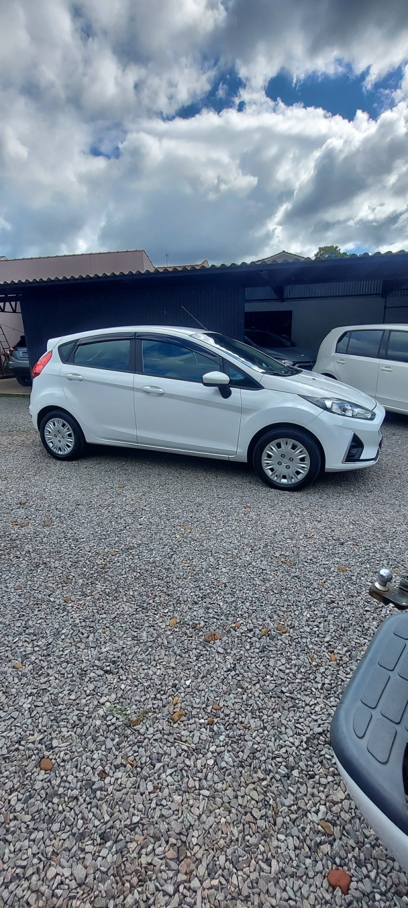 FIESTA 1.6 SE HATCH 16V FLEX 4P MANUAL - 2018 - BOM PRINCíPIO