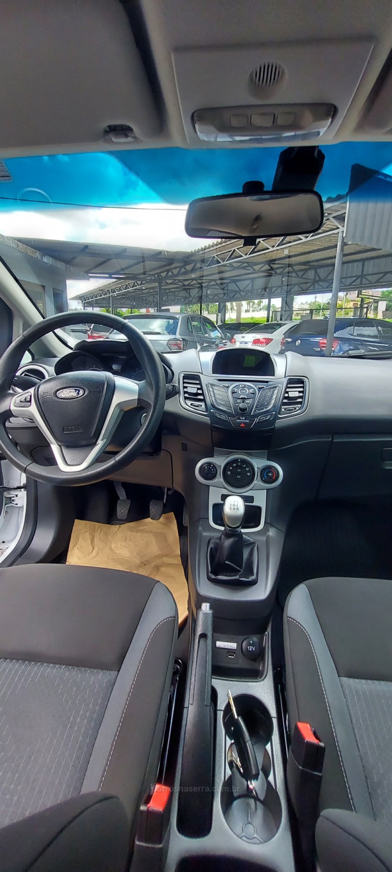 FIESTA 1.6 SE HATCH 16V FLEX 4P MANUAL - 2018 - BOM PRINCíPIO
