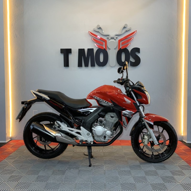 CB 250F TWISTER CBS - 2021 - PORTãO