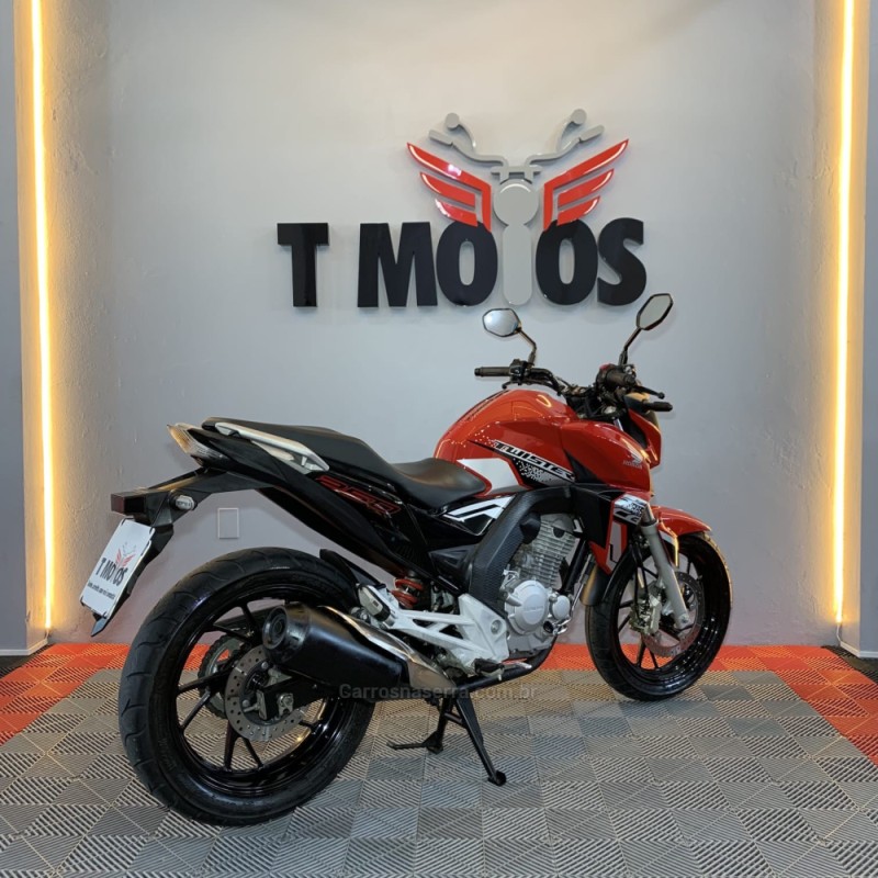 CB 250F TWISTER CBS - 2021 - PORTãO