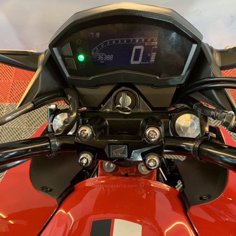 CB 250F TWISTER CBS - 2021 - PORTãO