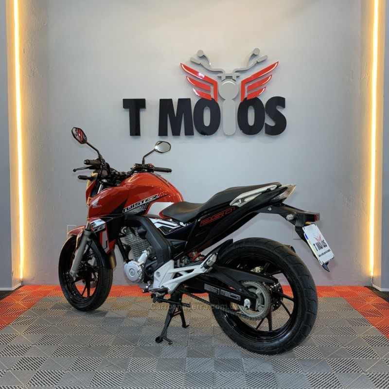 CB 250F TWISTER CBS - 2021 - PORTãO