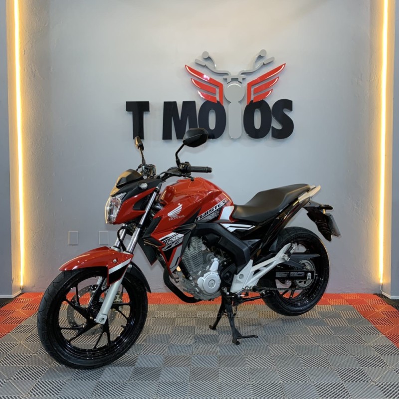 CB 250F TWISTER CBS - 2021 - PORTãO