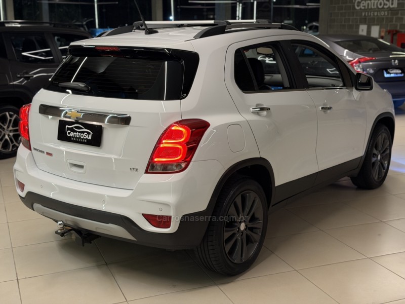 TRACKER 1.4 16V TURBO FLEX LTZ AUTOMÁTICO - 2017 - CARLOS BARBOSA
