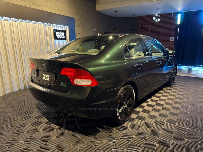 CIVIC 1.8 LXS 16V FLEX 4P MANUAL - 2008 - FARROUPILHA