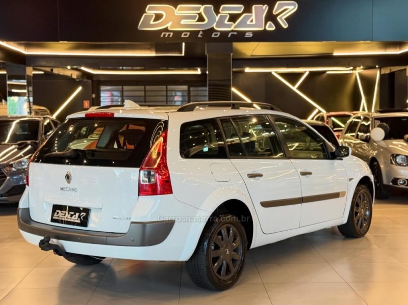 MÉGANE 1.6 DYNAMIQUE GRAND TOUR 16V FLEX 4P MANUAL - 2013 - NOVO HAMBURGO