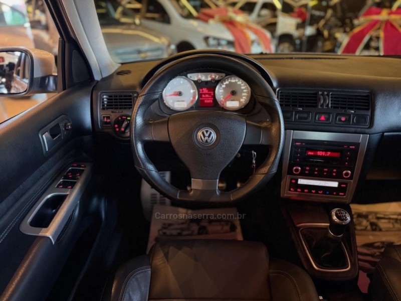 GOLF 1.6 MI SPORTLINE 8V FLEX 4P MANUAL - 2014 - NOVO HAMBURGO