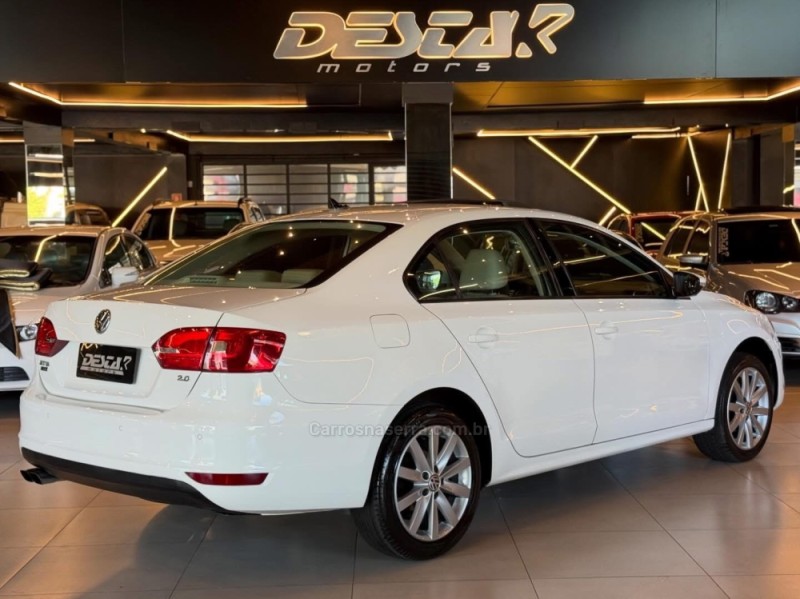 JETTA 2.0 COMFORTLINE FLEX 4P TIPTRONIC - 2014 - NOVO HAMBURGO
