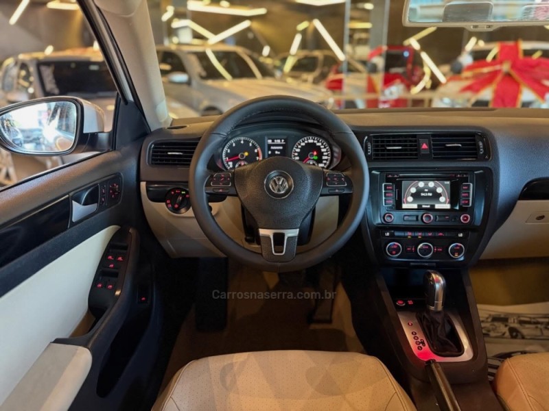 JETTA 2.0 COMFORTLINE FLEX 4P TIPTRONIC - 2014 - NOVO HAMBURGO