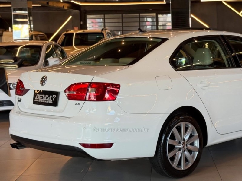 JETTA 2.0 COMFORTLINE FLEX 4P TIPTRONIC - 2014 - NOVO HAMBURGO