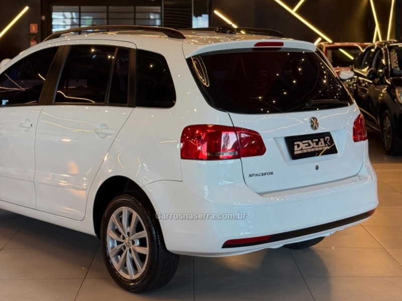SPACEFOX 1.6 MI TREND 8V FLEX 4P MANUAL - 2014 - NOVO HAMBURGO