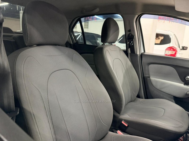 LOGAN 1.6 DYNAMIQUE 8V FLEX 4P MANUAL - 2015 - CAXIAS DO SUL