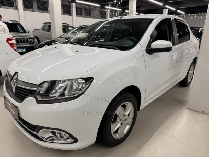 LOGAN 1.6 DYNAMIQUE 8V FLEX 4P MANUAL - 2015 - CAXIAS DO SUL