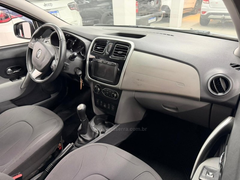 LOGAN 1.6 DYNAMIQUE 8V FLEX 4P MANUAL - 2015 - CAXIAS DO SUL