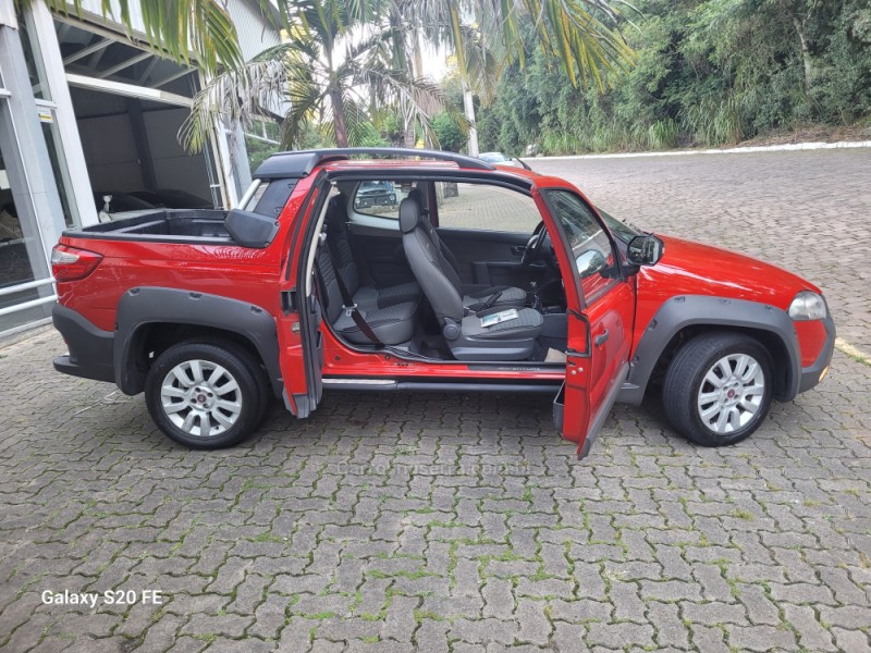 STRADA 1.8 MPI ADVENTURE CD 16V FLEX 3P MANUAL - 2016 - NOVA PRATA