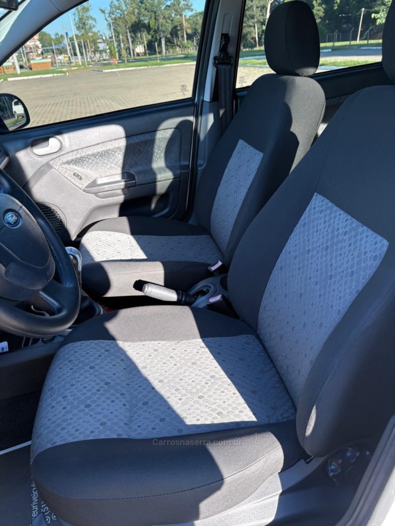 FIESTA 1.6 MPI HATCH 8V FLEX 4P MANUAL - 2014 - LAJEADO