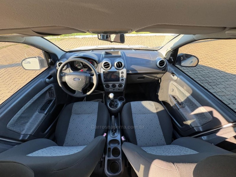 FIESTA 1.6 MPI HATCH 8V FLEX 4P MANUAL - 2014 - LAJEADO