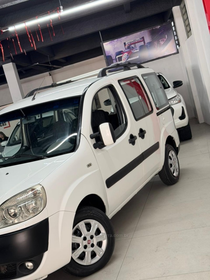 DOBLÓ 1.4 MPI ATTRACTIVE 8V FLEX 4P MANUAL 7 LUGARES - 2012 - CAXIAS DO SUL