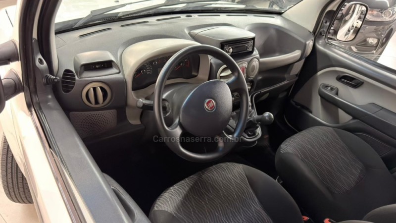 DOBLÓ 1.4 MPI ATTRACTIVE 8V FLEX 4P MANUAL 7 LUGARES - 2012 - CAXIAS DO SUL