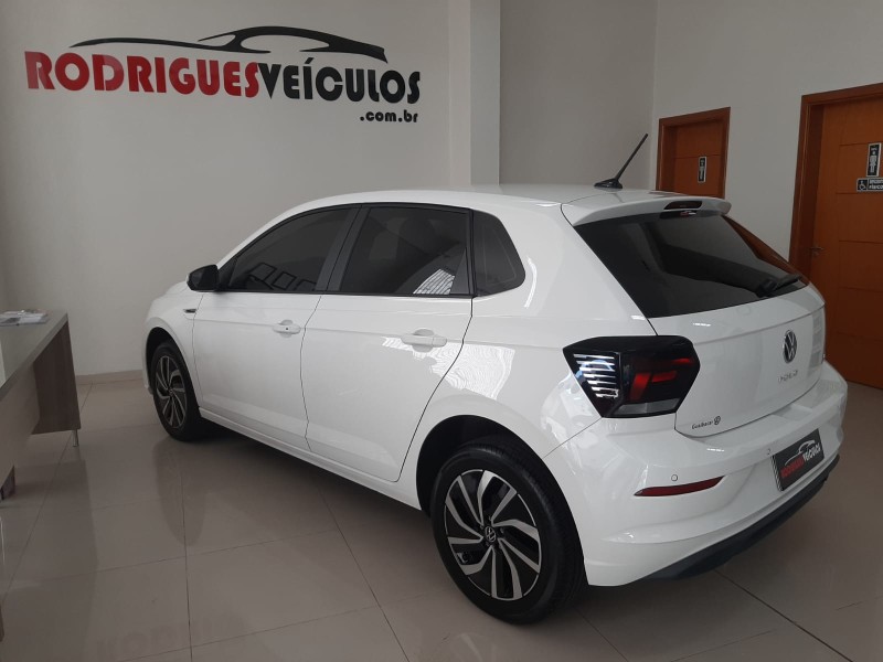 POLO 1.0 170 TSI 12V HIGHLINE FLEX 4P AUTOMÁTICO - 2025 - CAXIAS DO SUL