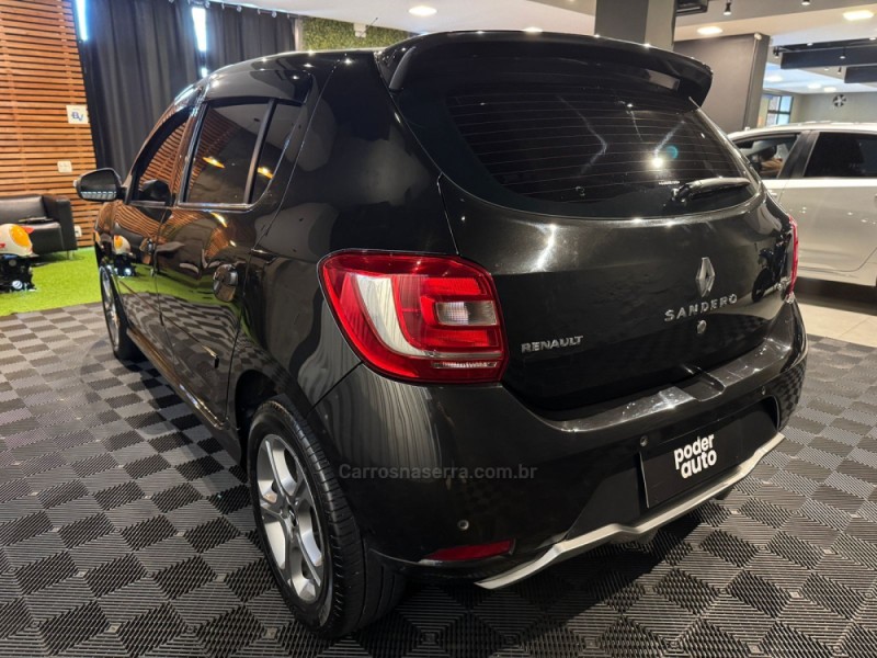 SANDERO 1.6 GT LINE LIMITED FLEX 4P MANUAL - 2019 - FARROUPILHA