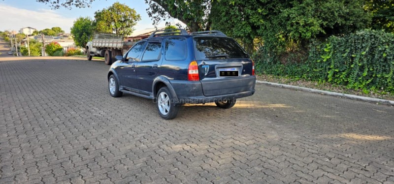 PALIO 1.6 MPI ADVENTURE WEEKEND 8V GASOLINA 4P MANUAL - 2002 - IVOTI