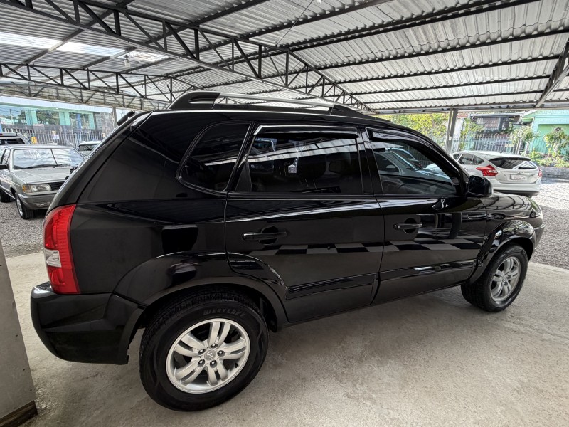 TUCSON 2.0 MPFI GL 16V 142CV 2WD GASOLINA 4P MANUAL - 2008 - CAXIAS DO SUL