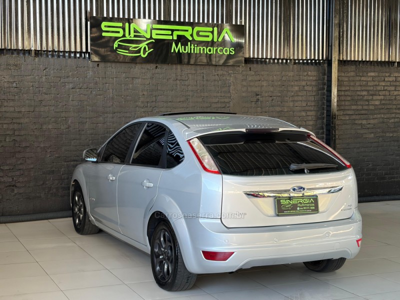 FOCUS 2.0 TITANIUM HATCH 16V FLEX 4P AUTOMÁTICO - 2013 - CAXIAS DO SUL