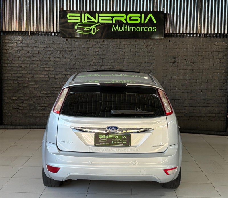 FOCUS 2.0 TITANIUM HATCH 16V FLEX 4P AUTOMÁTICO - 2013 - CAXIAS DO SUL