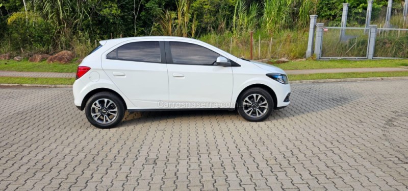 ONIX 1.4 MPFI LTZ 8V FLEX 4P MANUAL - 2015 - IVOTI