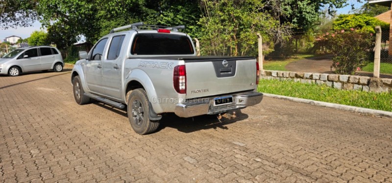 FRONTIER 2.3 ATTACK 4X4 CD BI-TURBO DIESEL 4P AUTOMÁTICO - 2014 - IVOTI