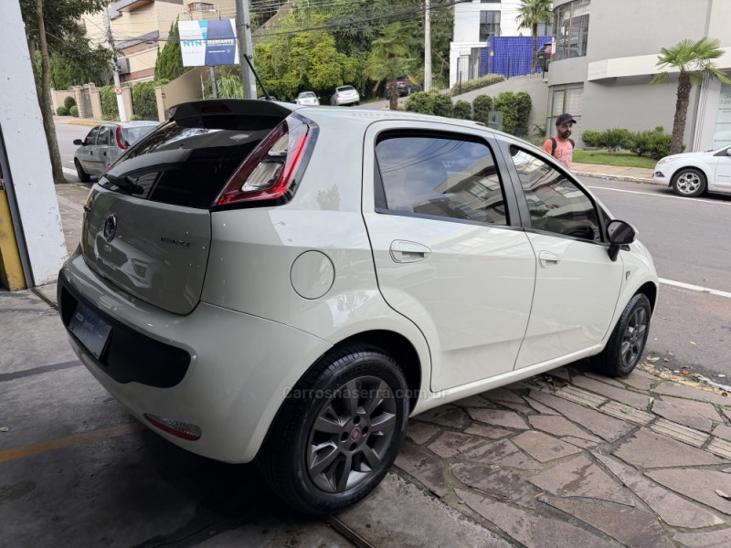 PUNTO 1.4 ATTRACTIVE ITALIA 8V FLEX 4P MANUAL - 2017 - BENTO GONçALVES