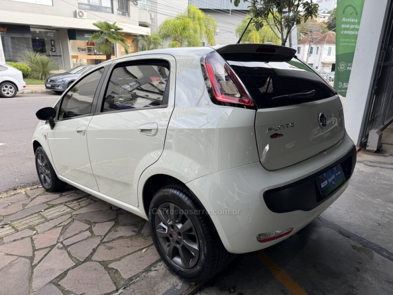 PUNTO 1.4 ATTRACTIVE ITALIA 8V FLEX 4P MANUAL - 2017 - BENTO GONçALVES