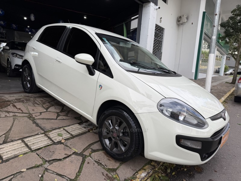 PUNTO 1.4 ATTRACTIVE ITALIA 8V FLEX 4P MANUAL - 2017 - BENTO GONçALVES