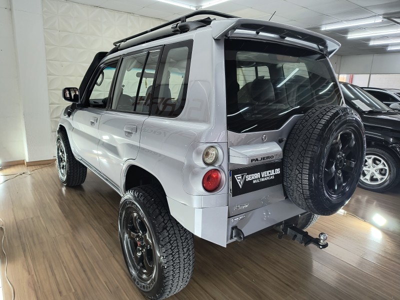 PAJERO TR4 2.0 4X4 16V 133CV FLEX 4P MANUAL - 2008 - CAXIAS DO SUL