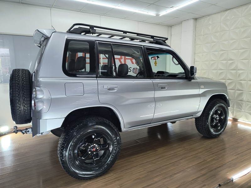 PAJERO TR4 2.0 4X4 16V 133CV FLEX 4P MANUAL - 2008 - CAXIAS DO SUL