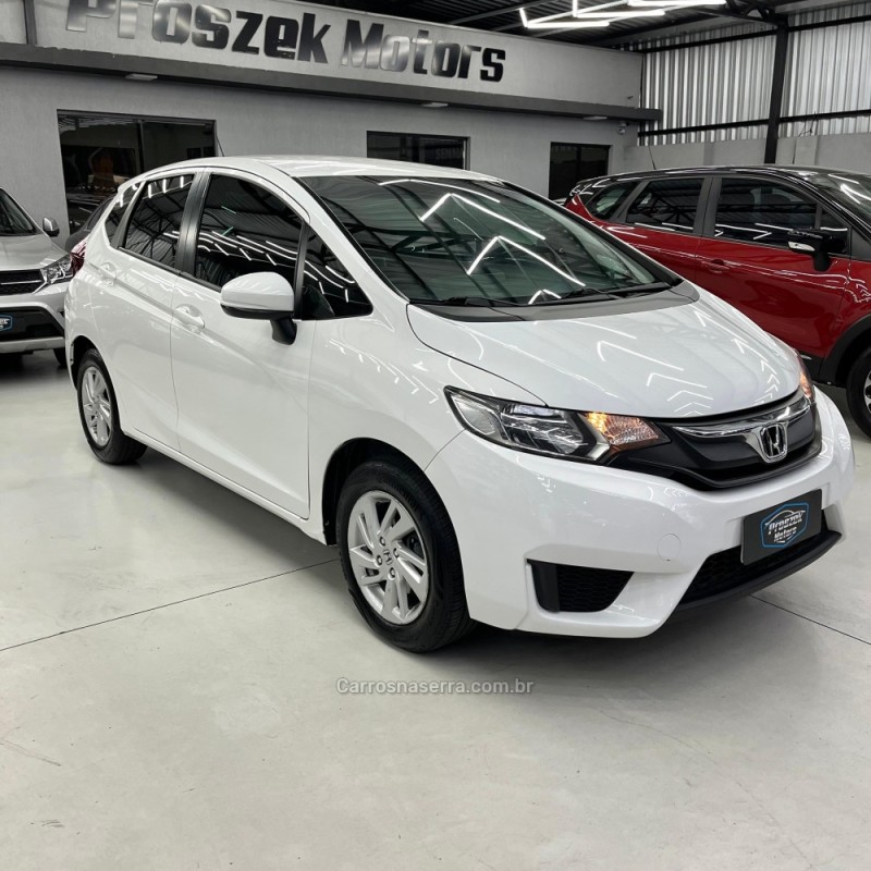 FIT 1.5 LX 16V FLEX 4P MANUAL - 2017 - CANOAS