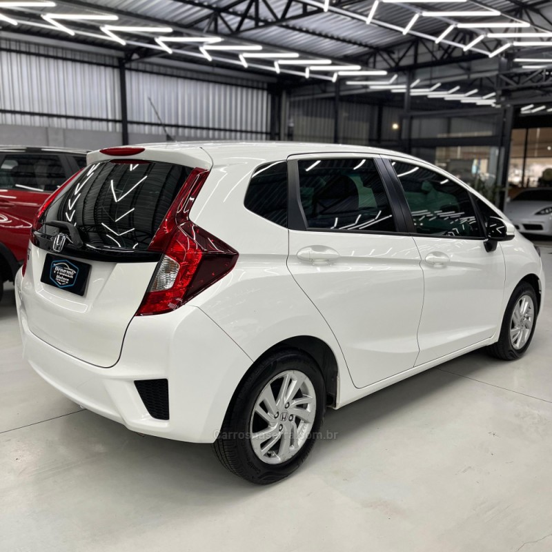 FIT 1.5 LX 16V FLEX 4P MANUAL - 2017 - CANOAS