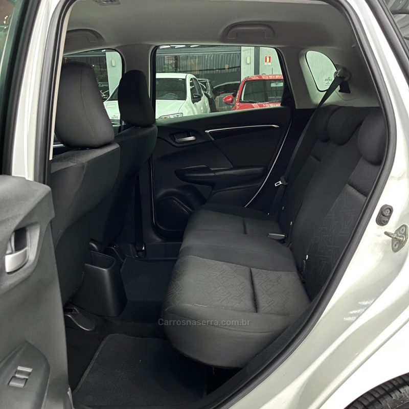 FIT 1.5 LX 16V FLEX 4P MANUAL - 2017 - CANOAS