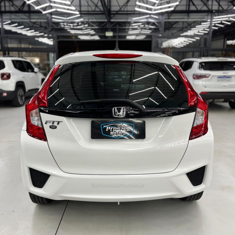 FIT 1.5 LX 16V FLEX 4P MANUAL - 2017 - CANOAS