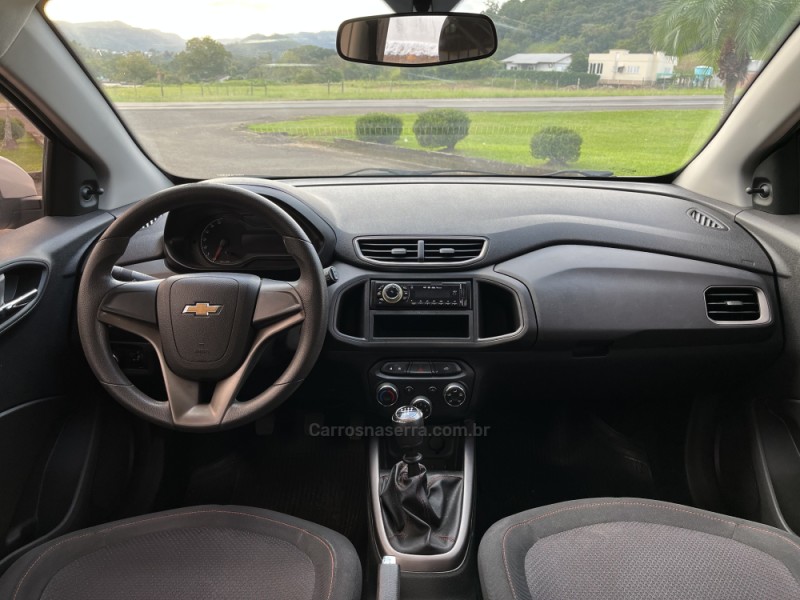 ONIX 1.4 MPFI LT 8V FLEX 4P MANUAL - 2016 - BOM PRINCíPIO